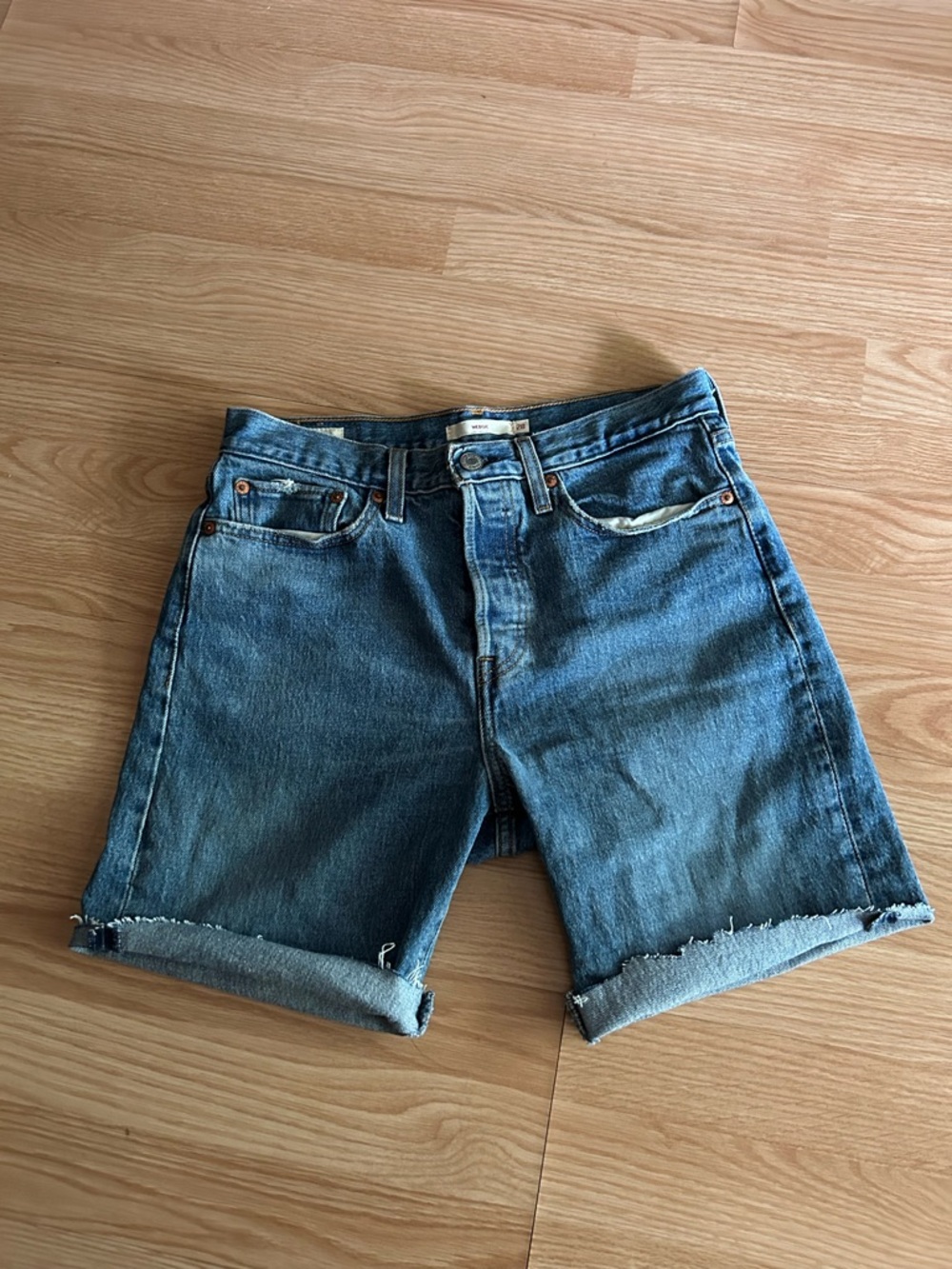 Levi’s Wedgie Big E Button Fly Jorts Women’s 28 - Picture 10 of 12